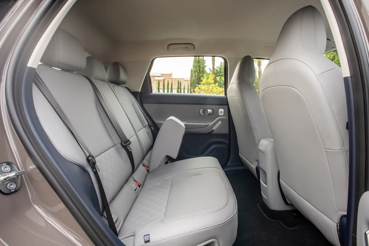 Plazas traseras e interior del Leapmotor B03X