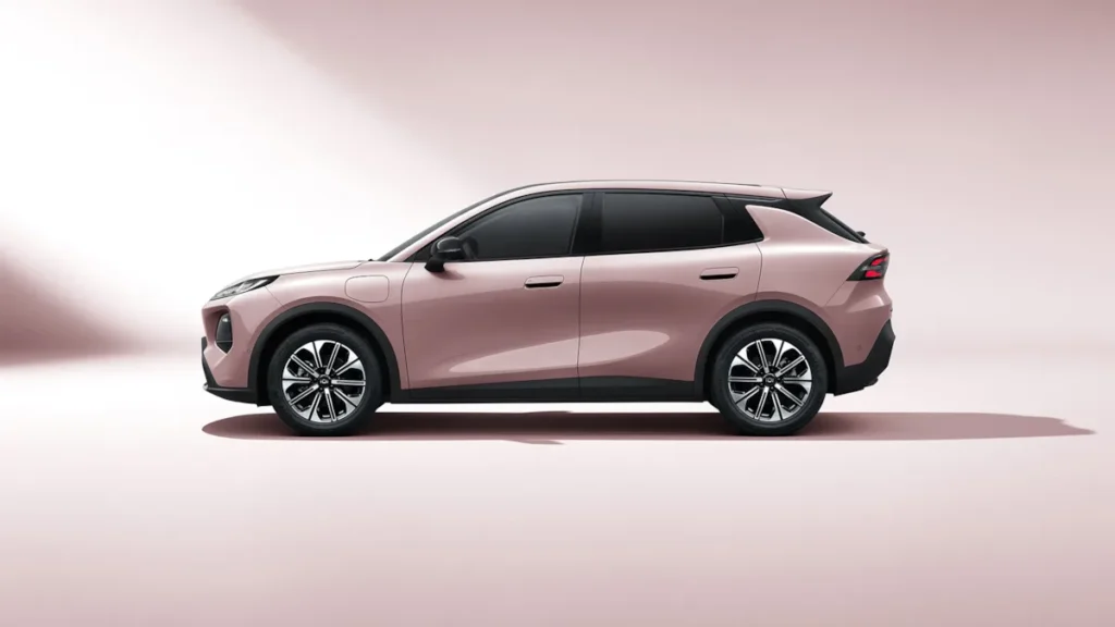 Changan NEVO Q05 en España visto de perfil